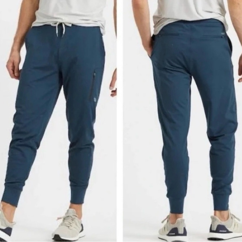 Vuori Men's Blue Jogger Pants great condition